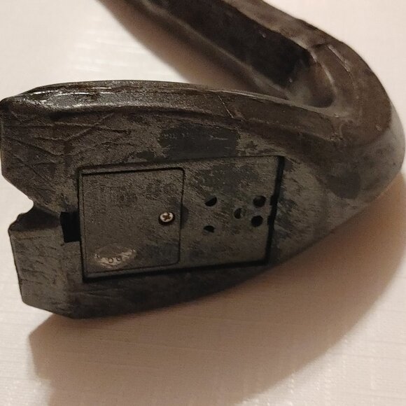 Zombie Hunter Halloween Prop Crowbar with Sound Effects - Picture 5 of 5